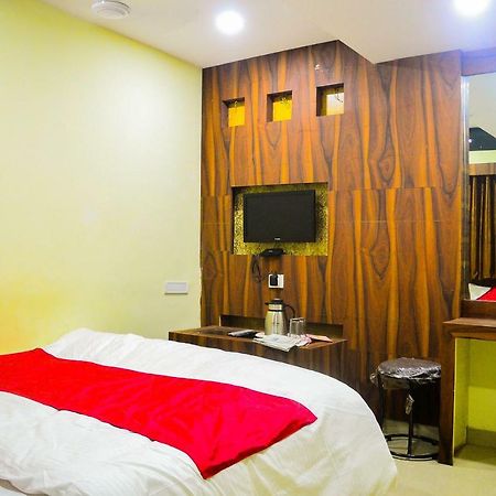 אויאיין Hotel Kalash מראה חיצוני תמונה