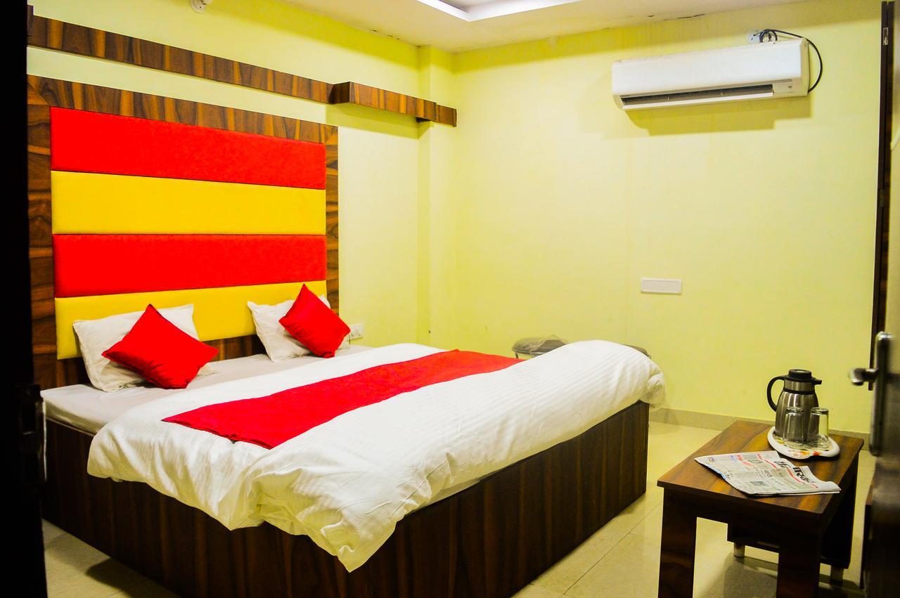אויאיין Hotel Kalash מראה חיצוני תמונה
