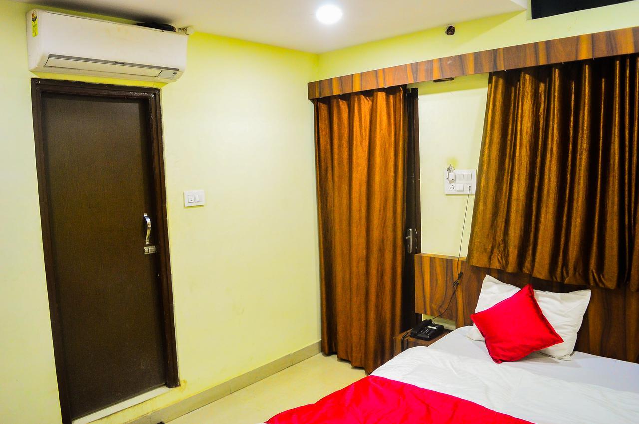 אויאיין Hotel Kalash מראה חיצוני תמונה