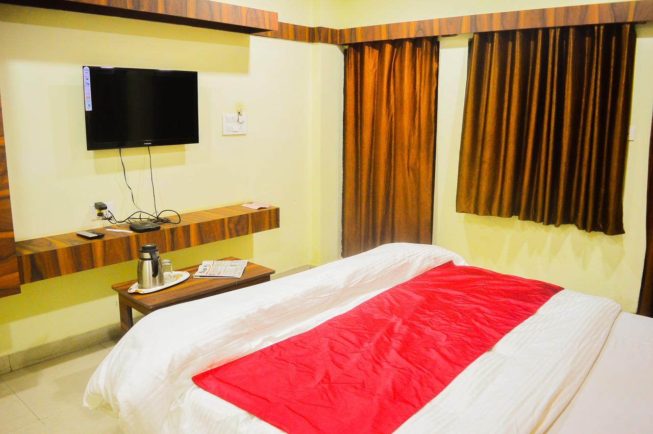 אויאיין Hotel Kalash מראה חיצוני תמונה